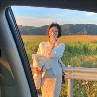 高端大气女性头像(30张)