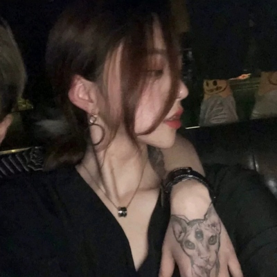 高端大气女性头像(30张)