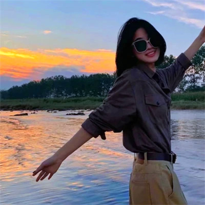 高端大气女性头像(30张)