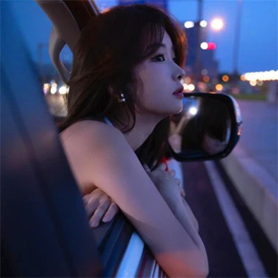 高端大气女性头像(30张)