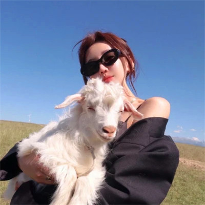 高端大气女性头像(30张)