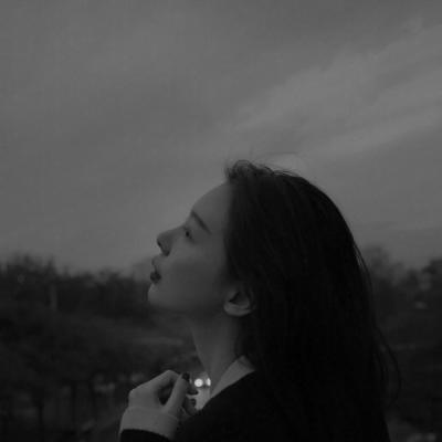 女生伤感心碎的头像(24张)