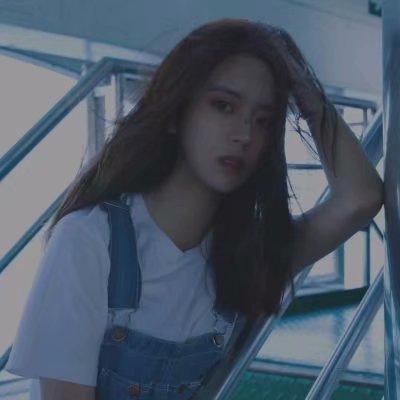 超仙气的意境蓝色系女头像(精选24张)