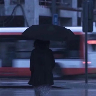 超仙气的意境蓝色系女头像(精选24张)