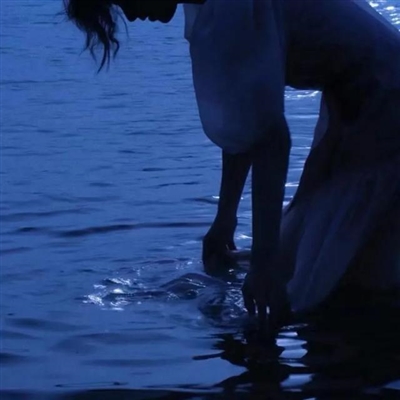 超仙气的意境蓝色系女头像(精选24张)