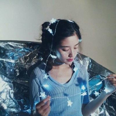 高清清新淡雅的女生图片头像大全(精选18张)