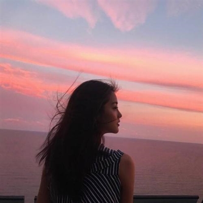 高清时尚的女生背影qq头像图片(18张)