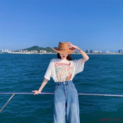 微信海边女生头像(精选22张)