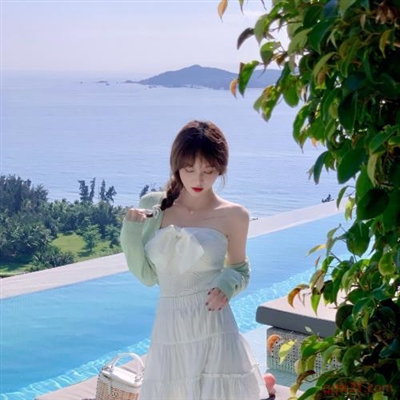 微信海边女生头像(精选22张)