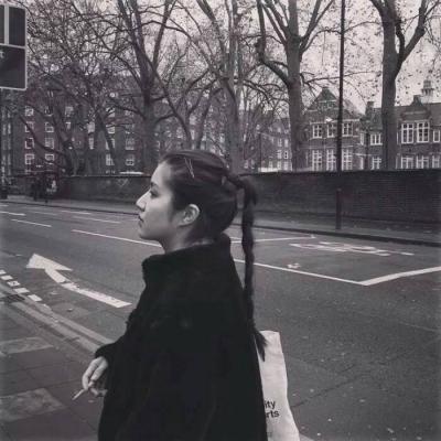 微信头像好看的伤感女生头像(精选18张)