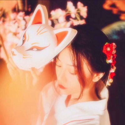 古风唯美真人女子头像(精选22张)