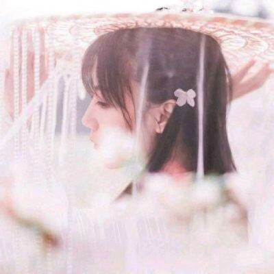 古风唯美真人女子头像(精选22张)