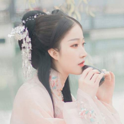 古风唯美真人女子头像(精选22张)