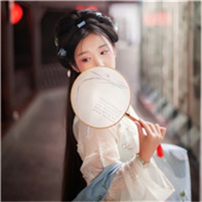 古风唯美真人女子头像(精选22张)