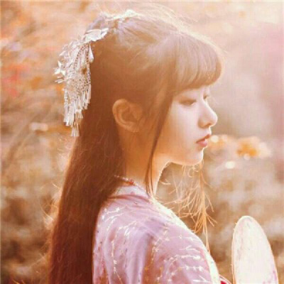 古风唯美真人女子头像(精选22张)