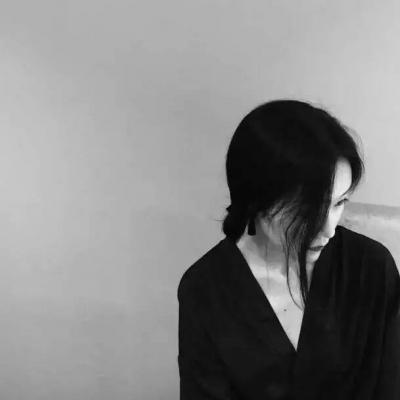 伤感黑白色头像(精选20张)