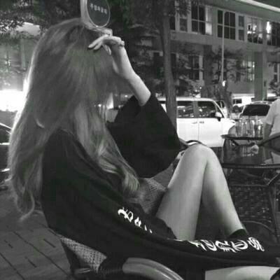 伤感黑白色头像(精选20张)