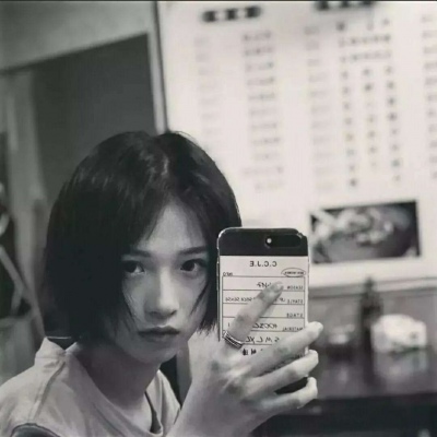 伤感黑白色头像(精选20张)