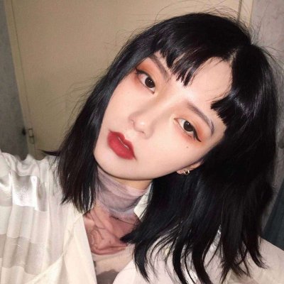 高清好看的女生头像超拽个性图片(精选26张)