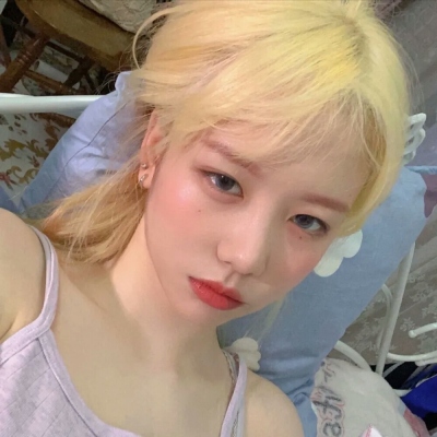 干净又好看的气质头像(22张)