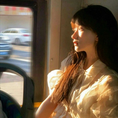 干净又好看的气质头像(22张)