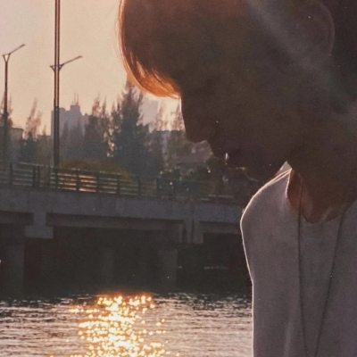 2023最新微信头像新款情侣头像(24张)