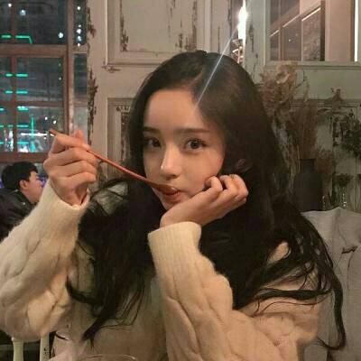 网红美女图片微信头像大全(精选24张)