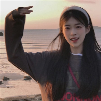 网红美女图片微信头像(22张)