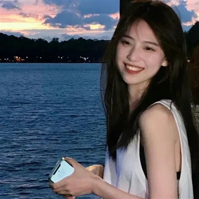 网红美女图片微信头像(22张)