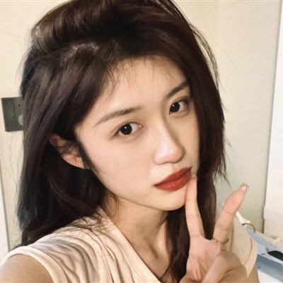 网红美女图片微信头像(22张)