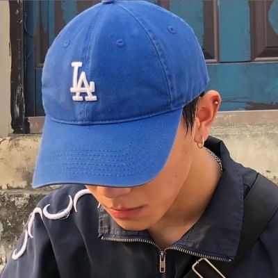 高冷成熟一点微信头像(精选24张)