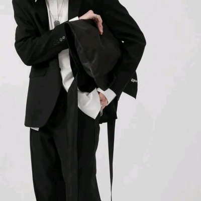 高冷成熟一点微信头像(精选24张)