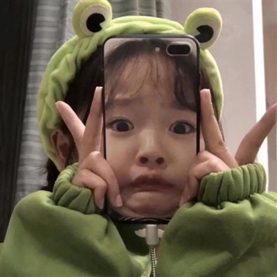 超火绿色头像女生头像(34张)