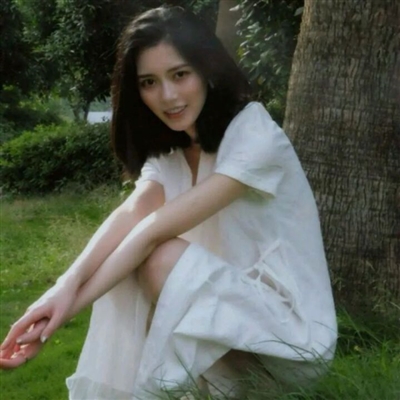 超火绿色头像女生头像(34张)