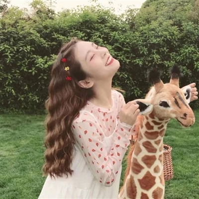 超火绿色头像女生头像(34张)