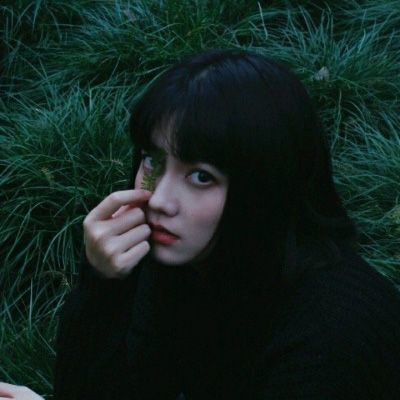 超火绿色头像女生头像(34张)