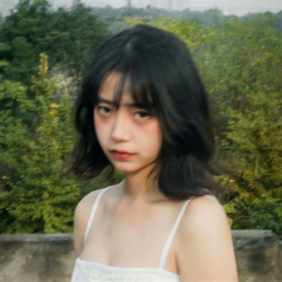 超火绿色头像女生头像(34张)