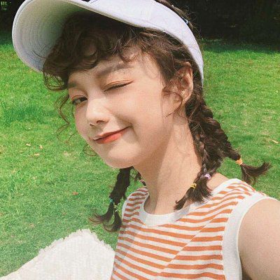 超火绿色头像女生头像(34张)