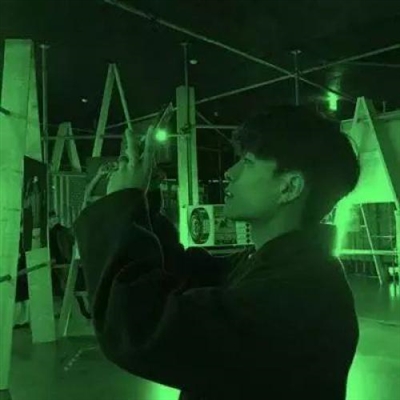 二次元绿色系男生头像(精选30张)