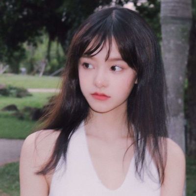 最热门绿色系女生头像(精选20张)