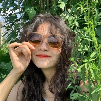 最热门绿色系女生头像(精选20张)