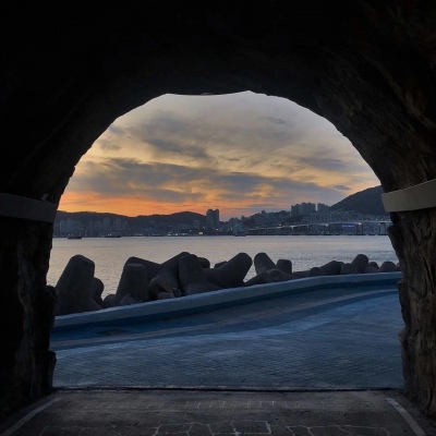 暗色系风景头像(精选20张)