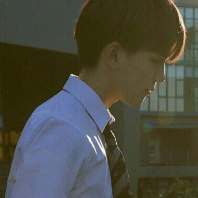 微信情侣个性头像一对两张图片(16张)