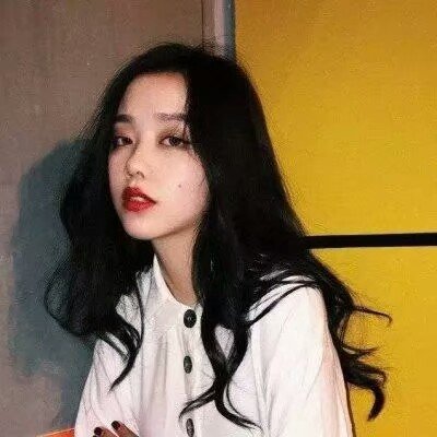 忧伤的女生头像(精选28张)