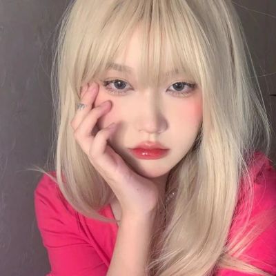 忧伤的女生头像(精选28张)