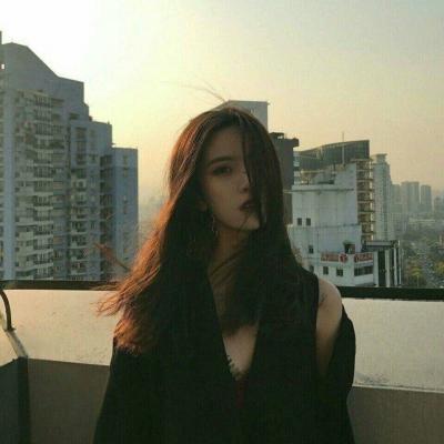 忧伤的女生头像(精选28张)