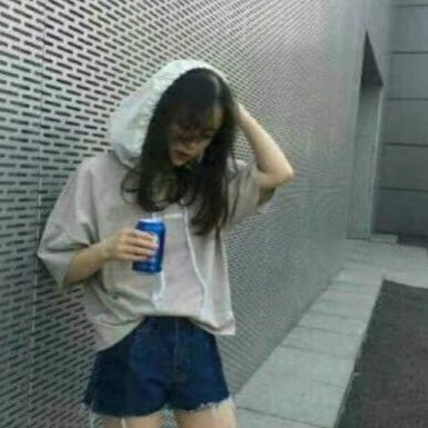 忧伤的女生头像(精选28张)