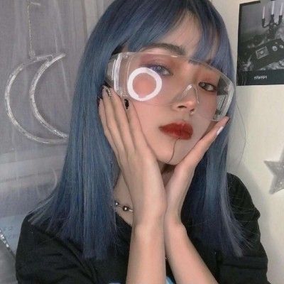 最新优质御姐女头像(28张)