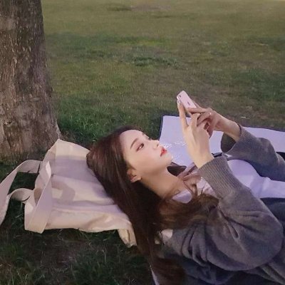 高清好看的意境伤感头像女生图片(28张)