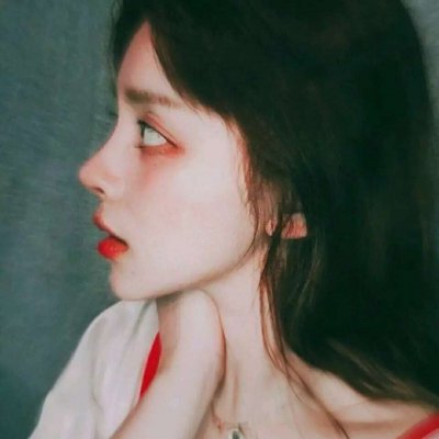 高清好看的意境伤感头像女生图片(28张)